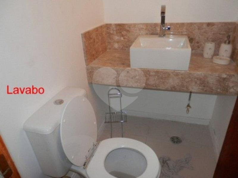 Sobrado à venda com 3 quartos, sendo 1 suíte, em Jardim Prudência, São Paulo, SP