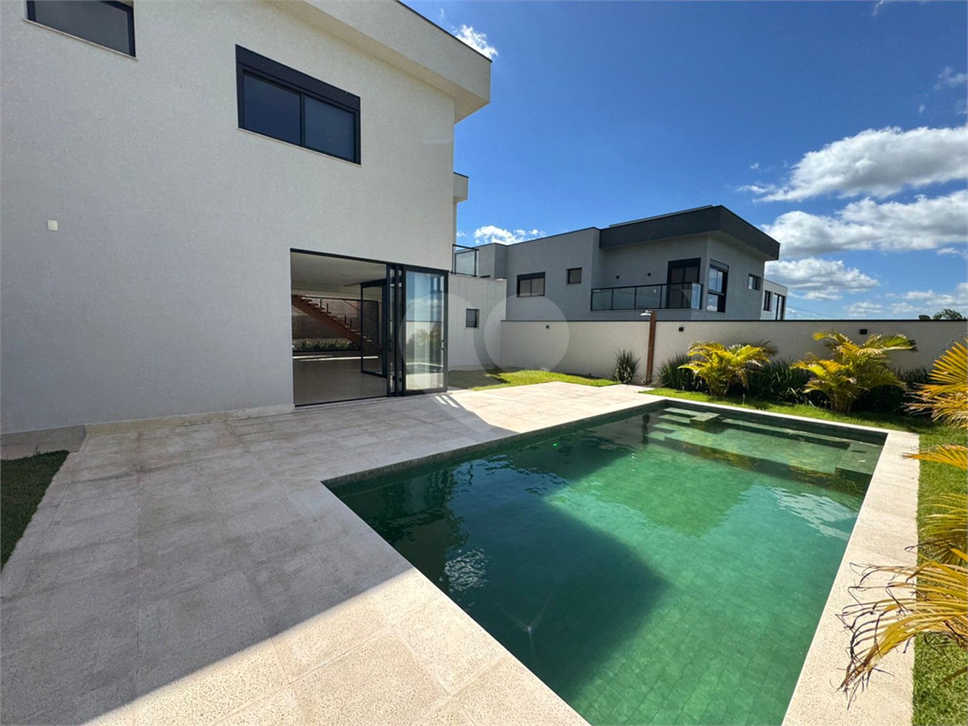 Casa à venda com 4 suítes no condomínio Villas do Golf, Itu - SP