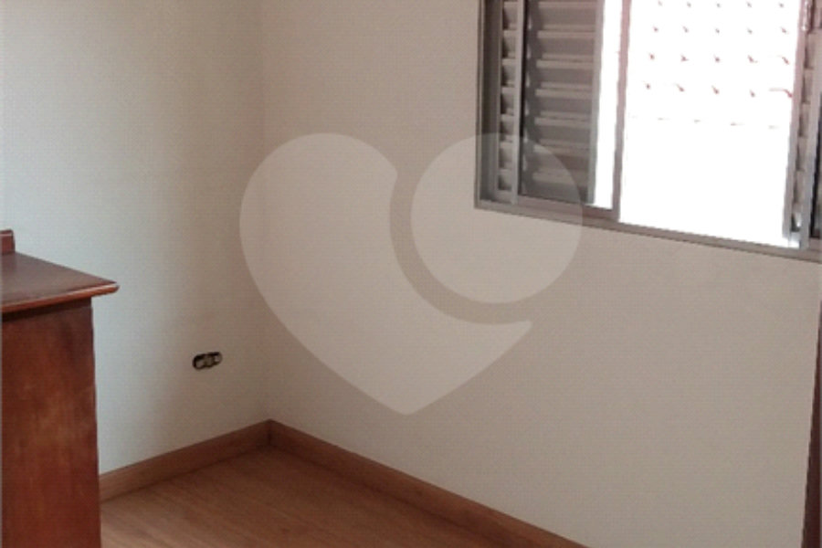 Sobrado à venda com 3 quartos, sendo 1 suíte, em Tremembé, São Paulo, SP