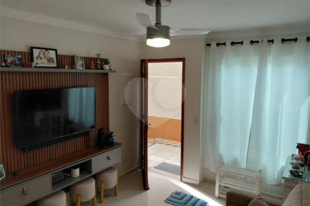 Casa à venda com 2 suítes no condomínio Residencial Guilhen, São Paulo - SP