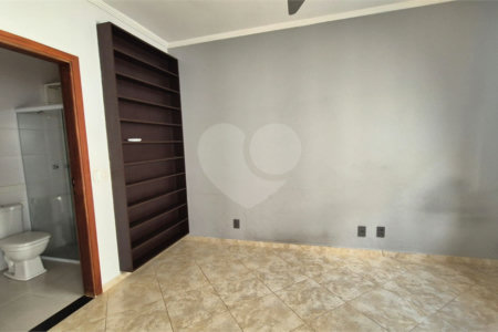 Casa à venda com 4 quartos, sendo 2 suítes, no condomínio Residencial Grape Village, Vinhedo - SP
