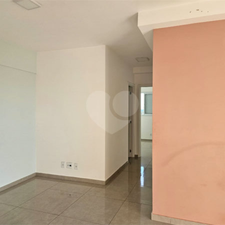 Apartamento à venda com 3 quartos, sendo 1 suíte, no Centro, Poá, SP
