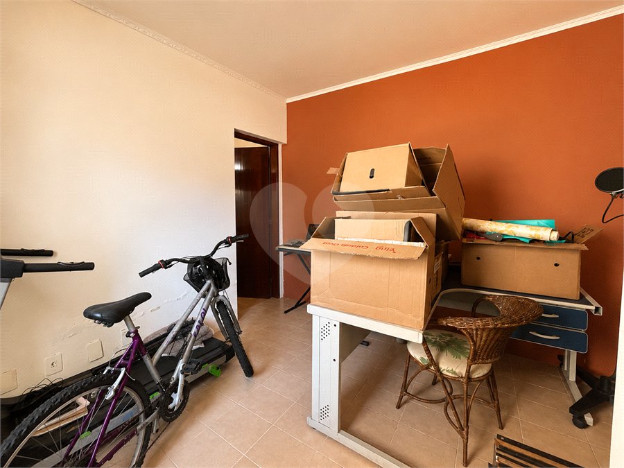Sobrado à venda com 5 quartos, sendo 4 suítes, em Interlagos, São Paulo, SP