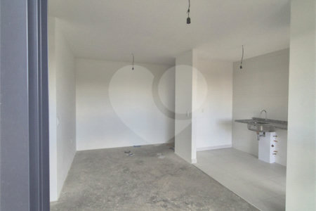 Apartamento à venda com 3 quartos, sendo 1 suíte, em Vila Anastácio, São Paulo, SP
