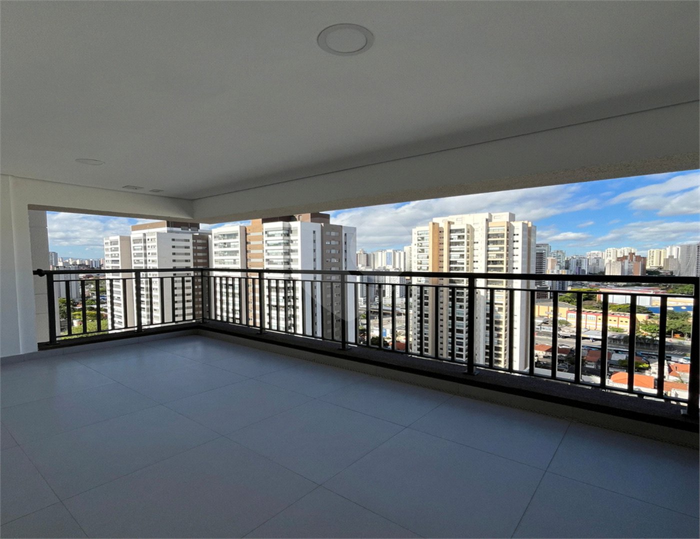 Apartamento à venda com 3 quartos, sendo 1 suíte, em Jardim Prudência, São Paulo, SP