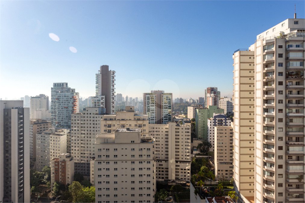 Apartamento à venda com 3 suítes em Vila Mariana, São Paulo, SP