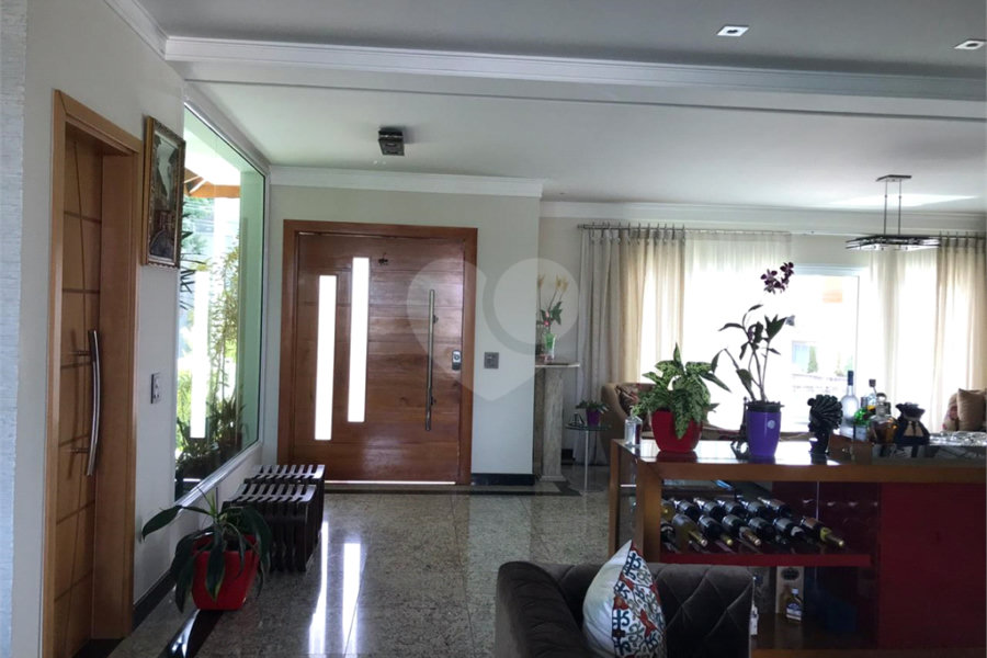 Casa à venda com 4 suítes no condomínio Mirante do Horto, São Paulo - SP