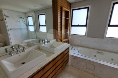 Apartamento para alugar com 6 quartos, sendo 4 suítes,  em Panamby, São Paulo, SP