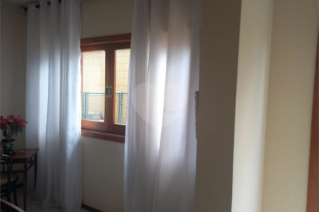 Casa à venda com 4 quartos, sendo 2 suítes,  em Villaggio Capríccio, Louveira, SP