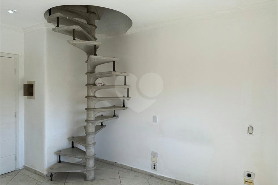 Sobrado à venda com 7 quartos, sendo 2 suítes,  em Lauzane Paulista, São Paulo, SP
