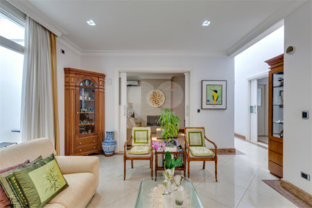 Casa à venda com 2 suítes em Alto da Boa Vista, São Paulo, SP