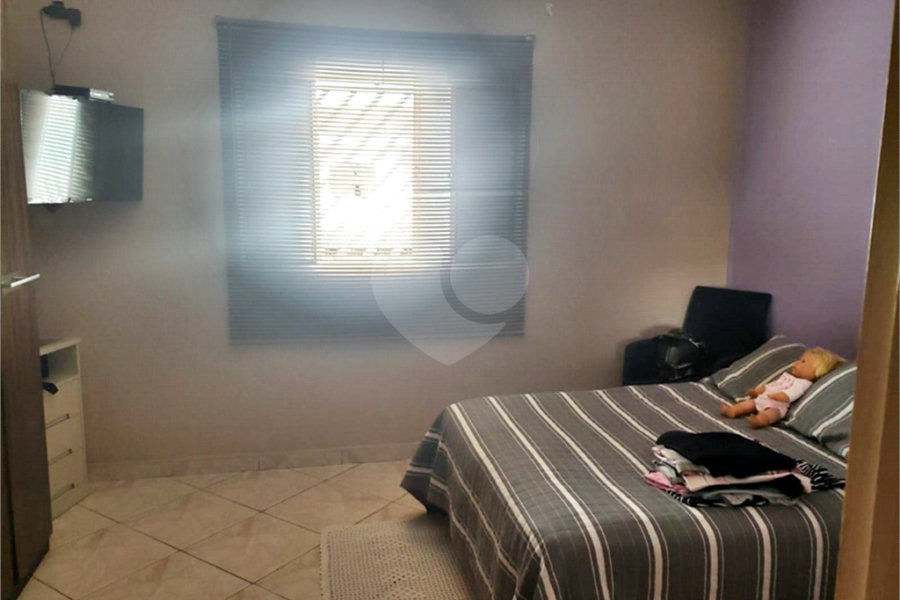 Sobrado à venda com 3 quartos, sendo 1 suíte,  em Parque Edu Chaves, São Paulo, SP