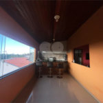 Casa ampla no bairro Terra Rica com 3 pavimentos e excelente estrutura.