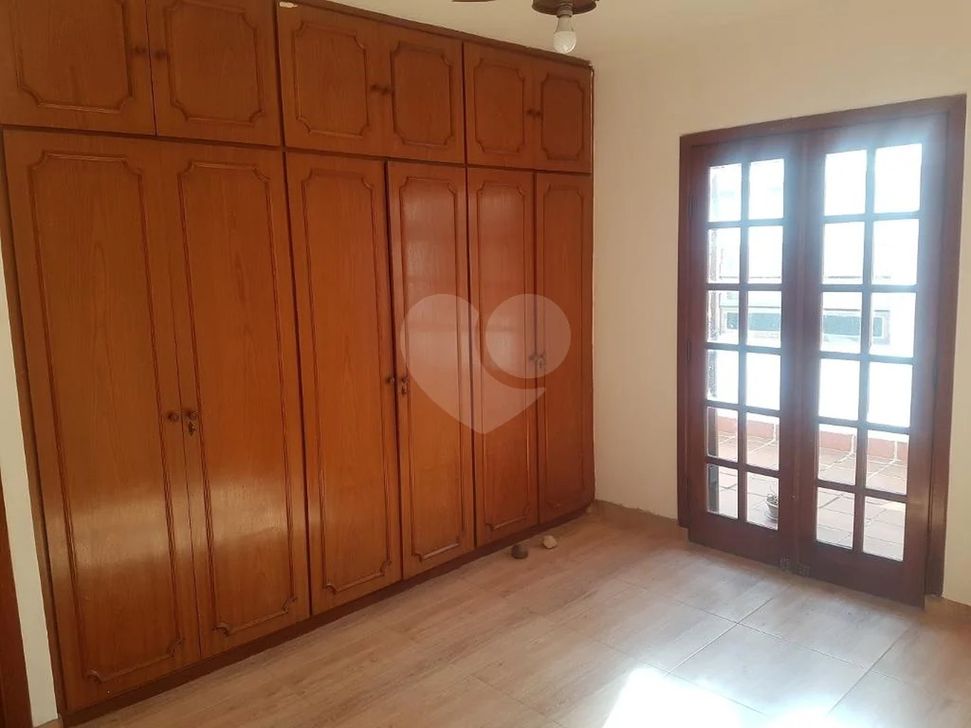 CASA TÉRREA PARA VENDA OU LOCAÇÃO COM 3 DORMITÓRIOS NO BOLSÃO DE INTERLAGOS
