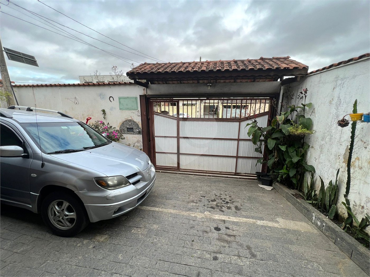 Casa à venda com 4 quartos, sendo 1 suíte,  em Jardim Ponte Grande, Mogi das Cruzes, SP