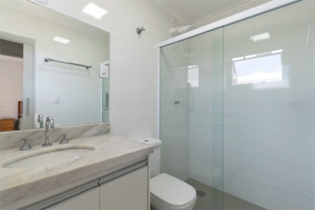 Sobrado à venda com 3 quartos, sendo 1 suíte,  em Cidade Monções, São Paulo, SP