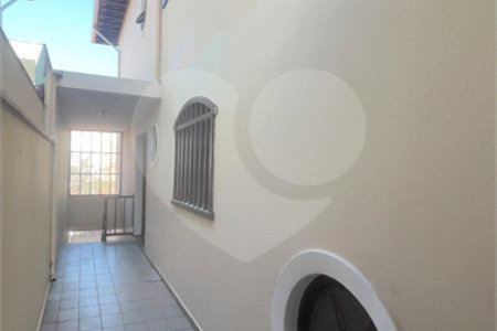 Sobrado à venda com 4 quartos, sendo 1 suíte,  em Jardim Ester Yolanda, São Paulo, SP