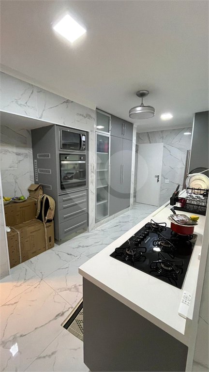 Apartamento à venda com 3 suítes em Vila Suzana, São Paulo, SP