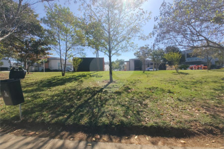 Casa à venda com 3 quartos, sendo 1 suíte,  no condomínio Terras de São Francisco, Sorocaba - SP