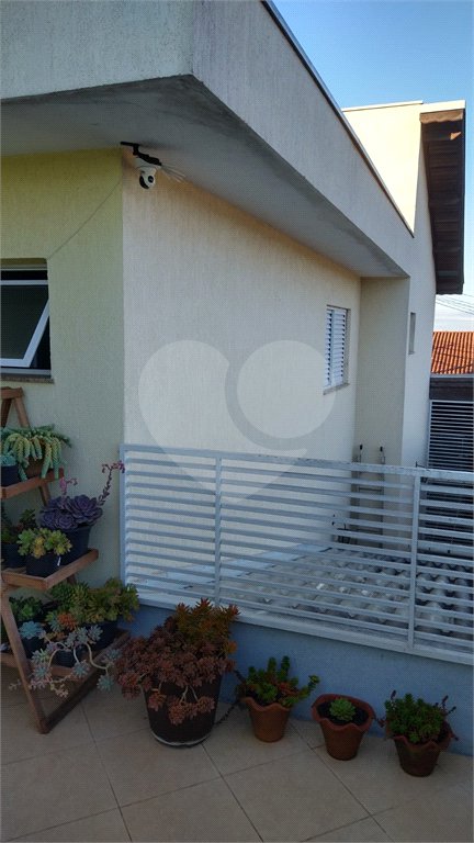 Sobrado à venda com 3 quartos, sendo 1 suíte, em Vila Suissa, Mogi das Cruzes, SP