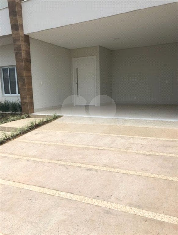 Casa à venda com 4 suítes no condomínio Chácara Ondina, Sorocaba - SP