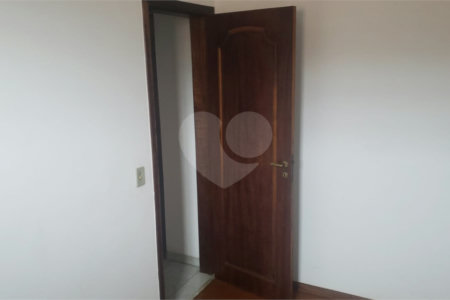 Sobrado à venda ou para alugar com 4 quartos, sendo 2 suítes, em Vila Congonhas, São Paulo, SP
