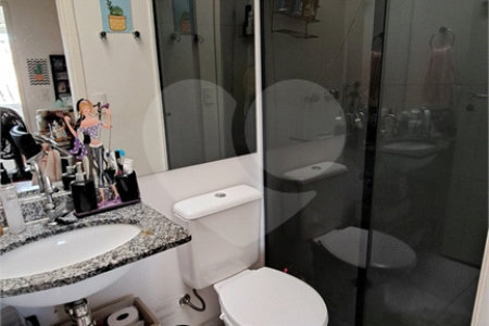 Casa à venda com 3 quartos, sendo 1 suíte,  no condomínio Moradas do Horto, São Paulo - SP