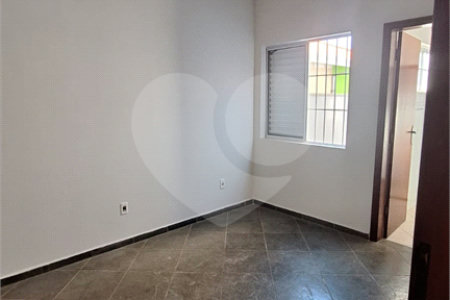 Sobrado à venda com 2 suítes em Jardim Itamaracá, Indaiatuba, SP