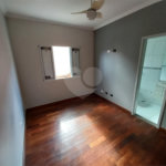 Sobrado à venda com 3 quartos, sendo 1 suíte, em Lar São Paulo, São Paulo, SP