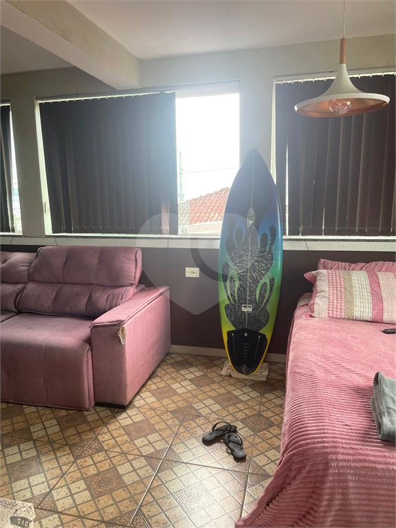 Sobrado à venda com 2 quartos, sendo 1 suíte, em Estância Balneária Hawai, Caraguatatuba, SP