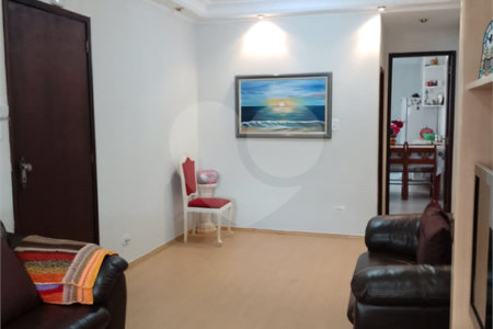Sobrado à venda com 3 quartos, sendo 1 suíte,  em Vila Santo Estéfano, São Paulo, SP