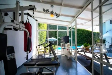 Casa à venda com 5 quartos, sendo 2 suítes,  em Jardim Everest, São Paulo, SP