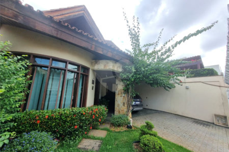 Sobrado à venda com 3 quartos, sendo 1 suíte,  em Vila Trujillo, Sorocaba, SP