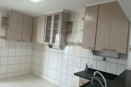 Casa à venda com 3 quartos em Jardim Itália, Itapetininga, SP