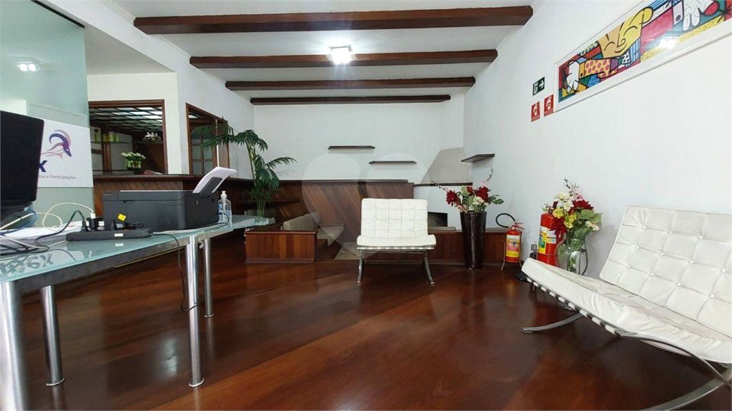 Casa à venda com 4 quartos, sendo 2 suítes,  em Vila Alexandria, São Paulo, SP