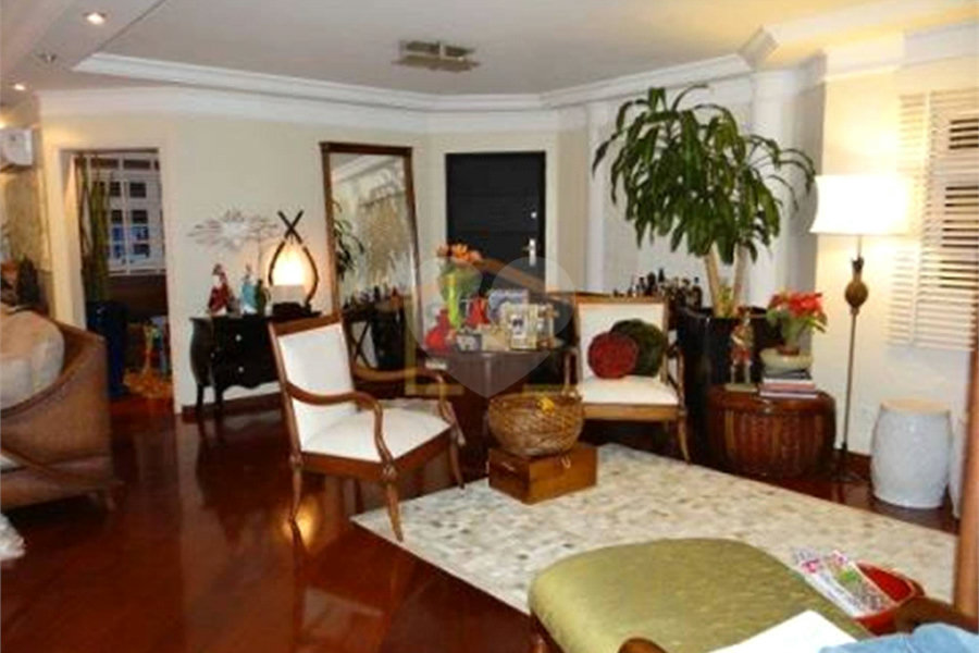Casa à venda com 4 suítes em Jardim Floresta, São Paulo, SP