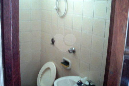 Casa à venda com 4 quartos, sendo 2 suítes, em Jardim Pinheiros, São Paulo, SP