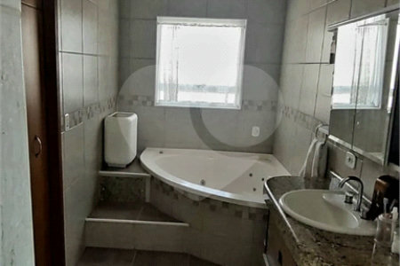Casa à venda com 4 quartos, sendo 1 suíte,  em Santa Teresinha, São Paulo, SP
