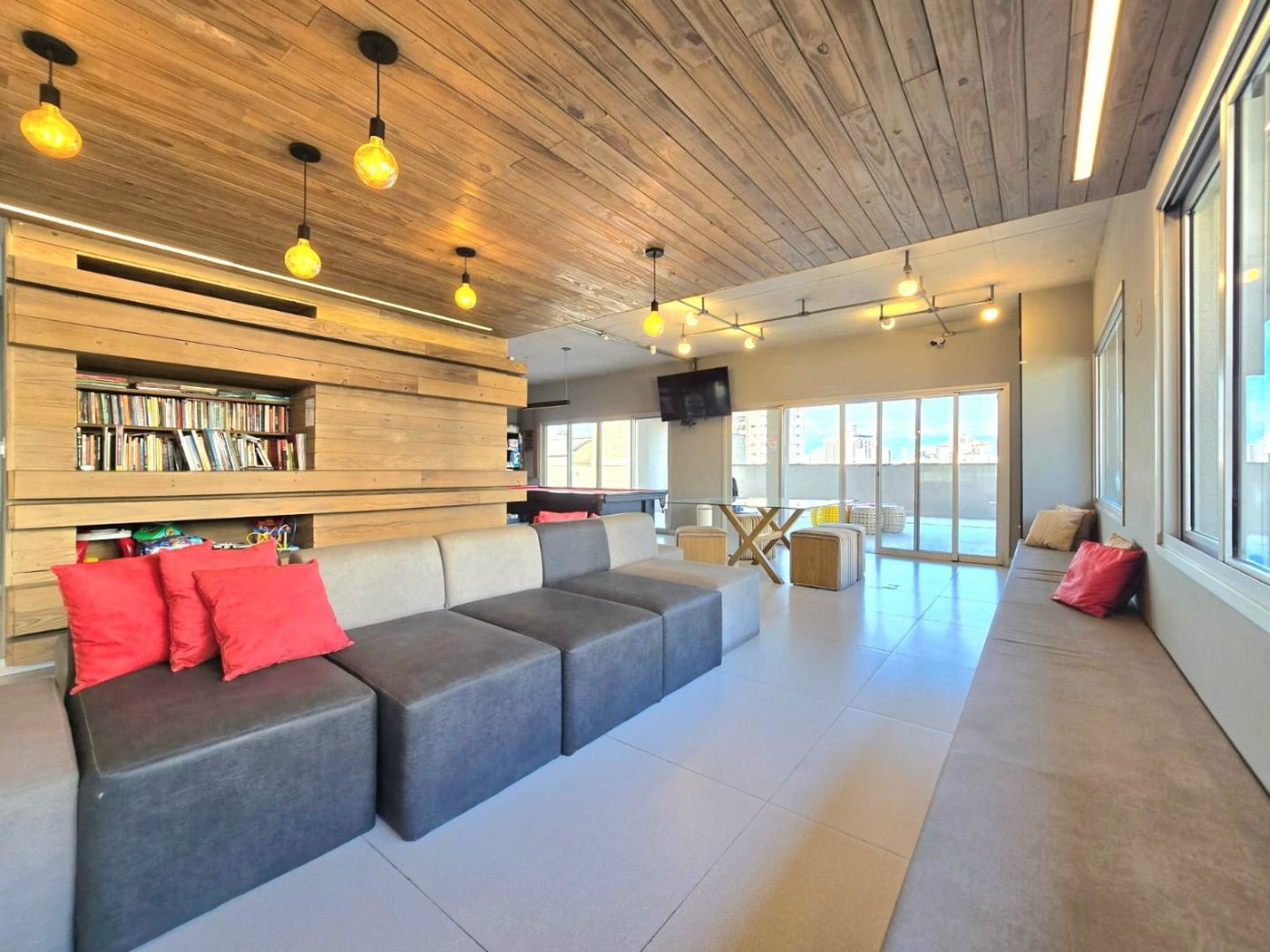 Apartamento com 2 dormitórios à venda, 74 m² por R$ 1.010.000,00 - Embaré - Santos/SP