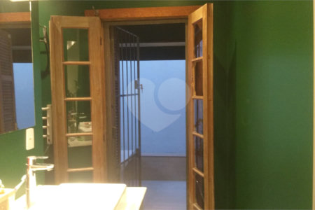 Casa à venda com 3 quartos, sendo 2 suítes, em Vila Mariana, São Paulo, SP