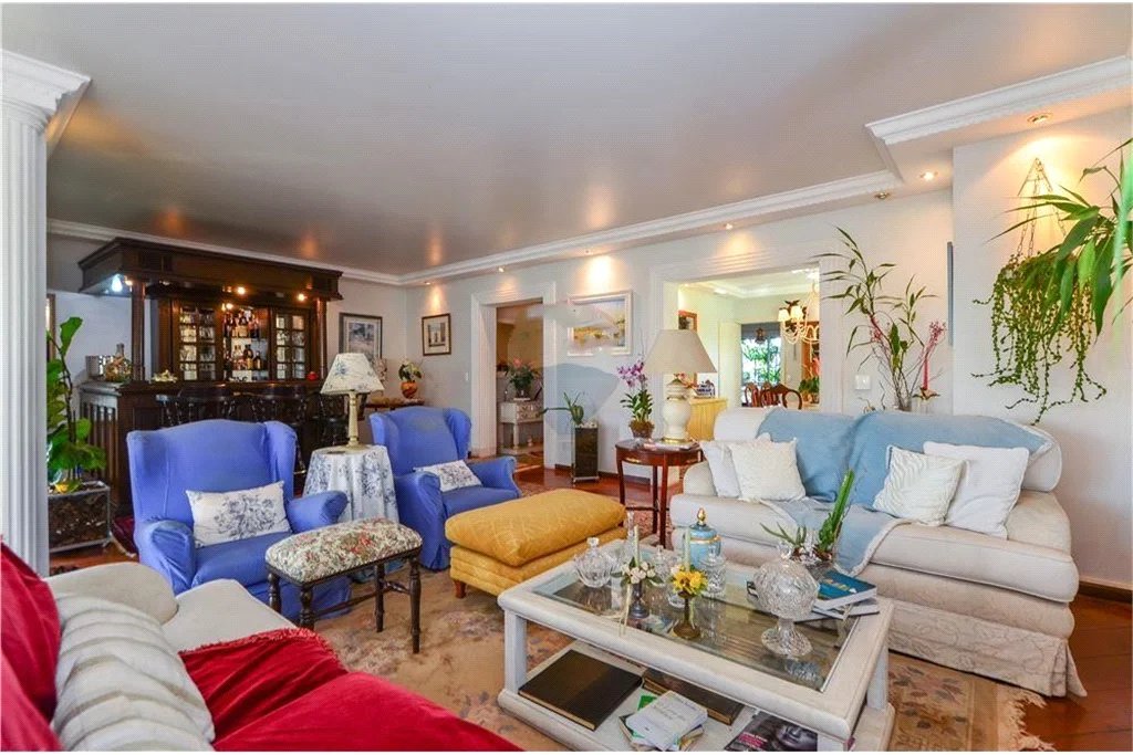 Apartamento à venda com 4 suítes em Vila Suzana, São Paulo, SP