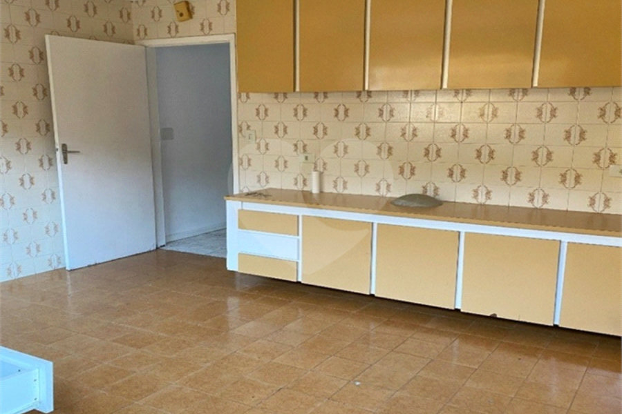 Sobrado à venda com 3 quartos em Jardim Peri, São Paulo, SP