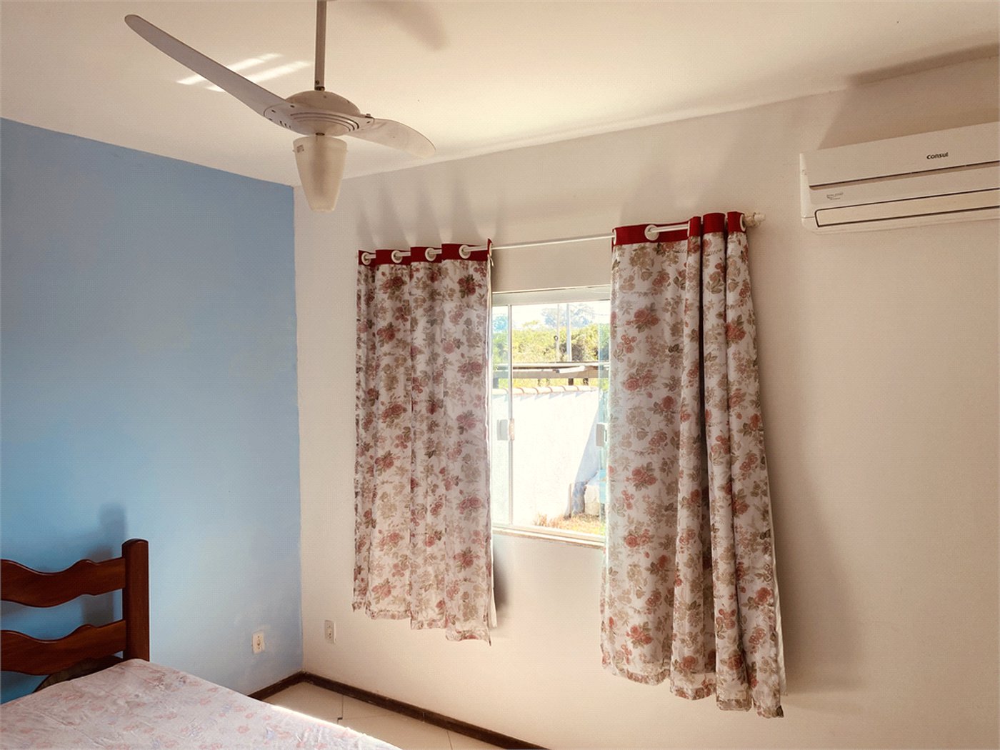 Casa em condomínio para alugar com 2 quartos, sendo 1 suíte, em Caravelas, Armação dos Búzios, RJ