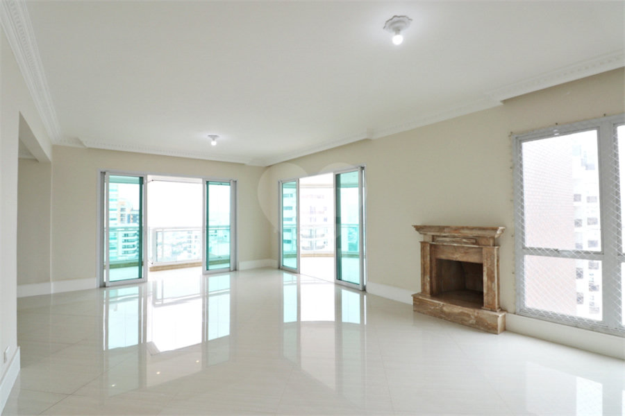 Apartamento à venda com 4 quartos, sendo 3 suítes, em Santana, São Paulo, SP