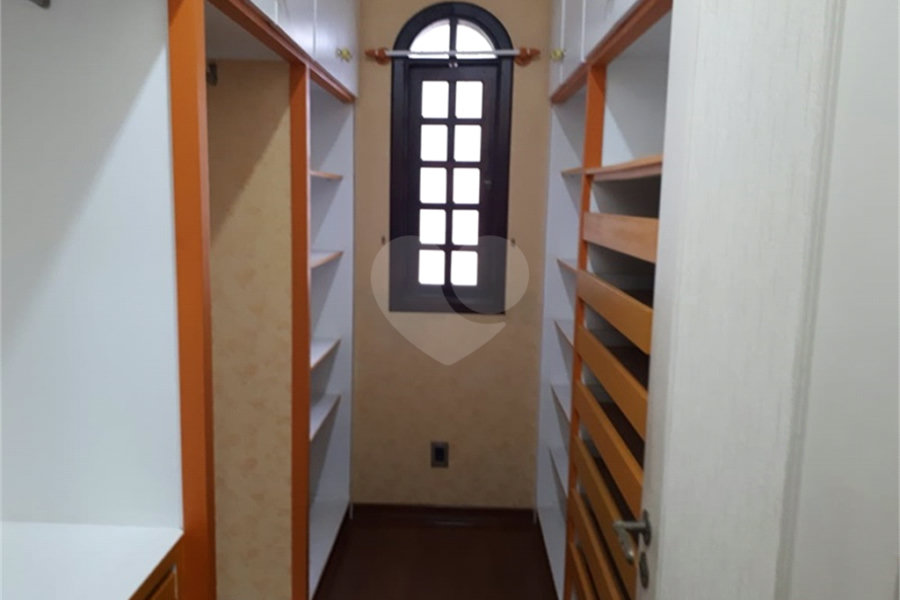 Sobrado à venda com 5 quartos, sendo 3 suítes, em Tremembé, São Paulo, SP
