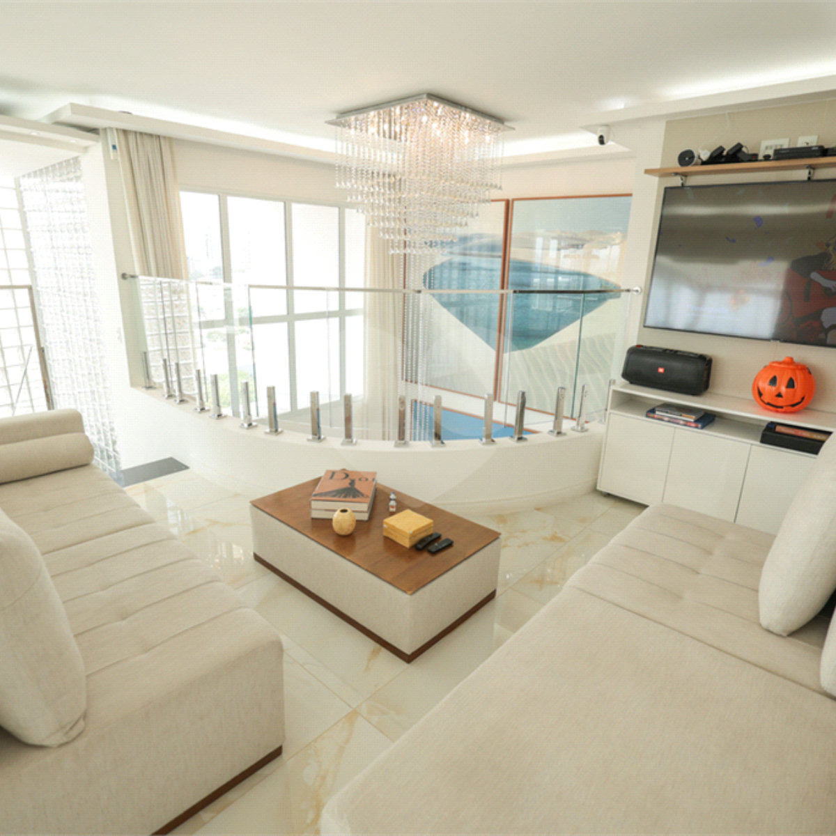 Apartamento à venda com 4 quartos, sendo 1 suíte,  em Vila Mariana, São Paulo, SP