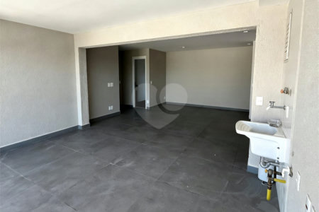 Apartamento à venda com 2 suítes em Campo Belo, São Paulo, SP