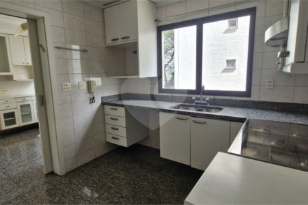Apartamento à venda com 4 quartos, sendo 3 suítes, em Santa Cecília, São Paulo, SP