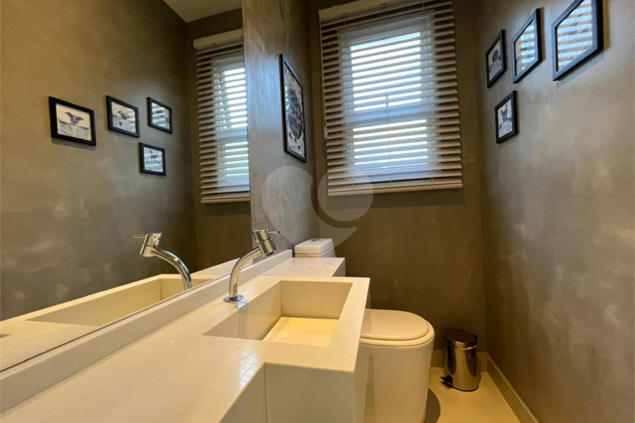 Casa à venda com 3 suítes no condomínio Domus, São Paulo - SP
