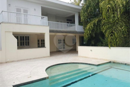 Casa à venda com 4 suítes no condomínio Vilaretto, São Paulo - SP